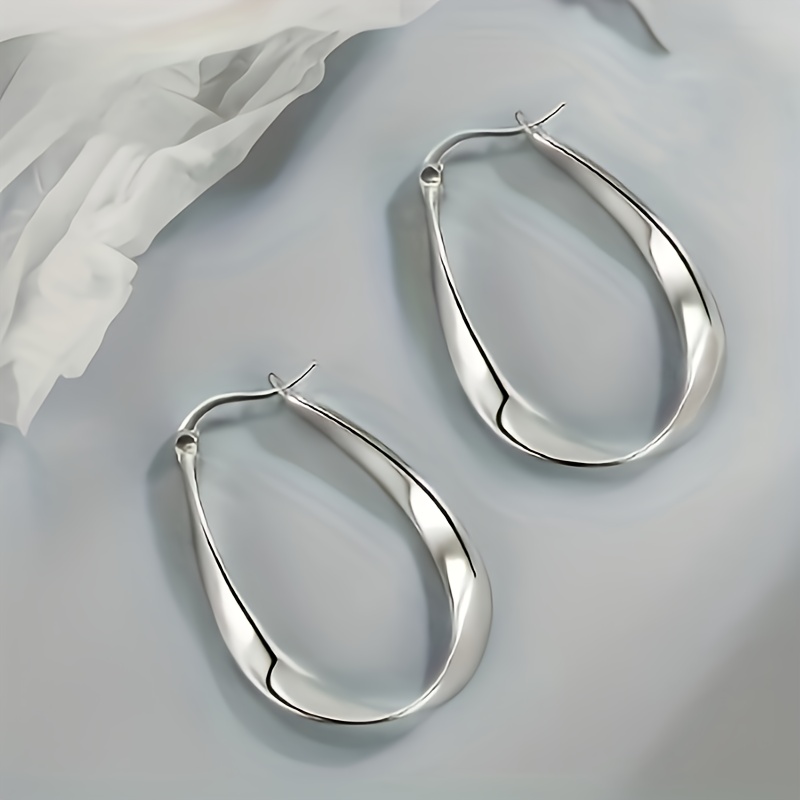 Women's Elegant S925 Silver Mobius Twist Design Earrings